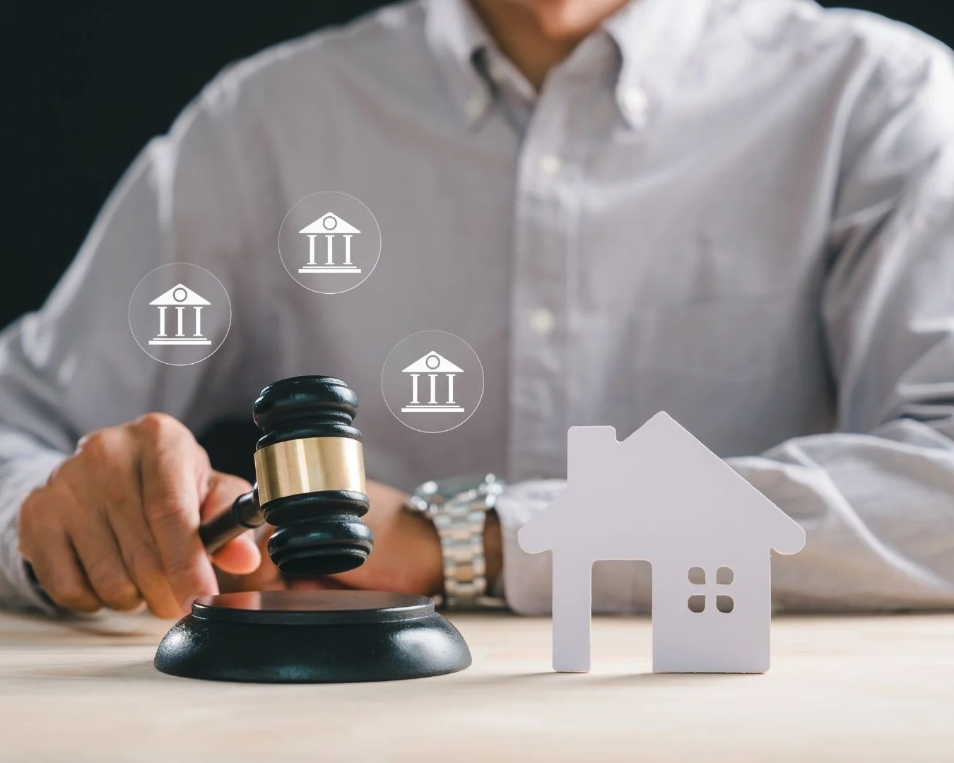 Real estate closing lawyer in Rochester NY representing buyers and sellers at closing